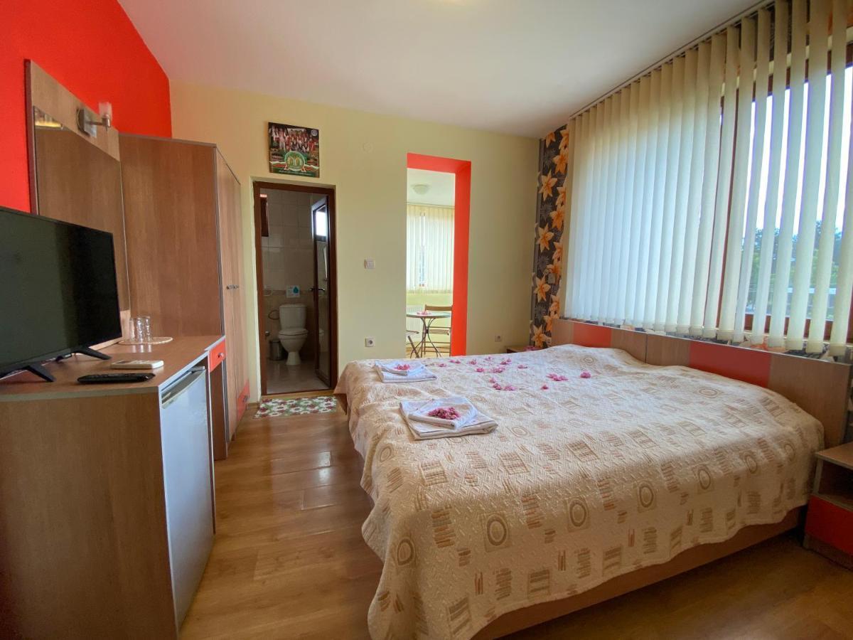 Family Hotel Kavrakovi Pavel Banja Eksteriør bilde