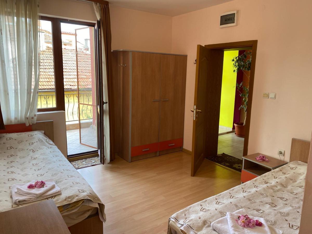 Family Hotel Kavrakovi Pavel Banja Eksteriør bilde