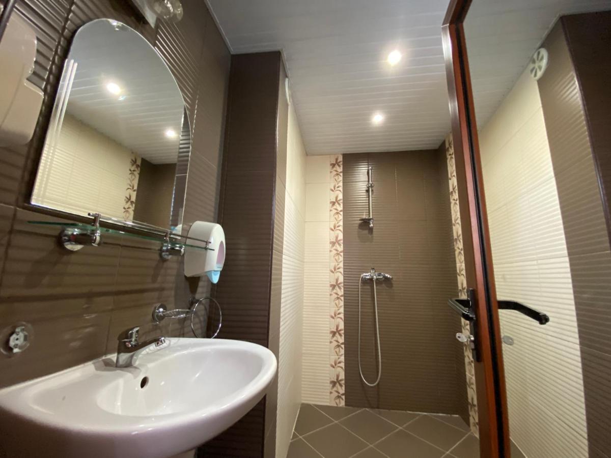 Family Hotel Kavrakovi Pavel Banja Eksteriør bilde
